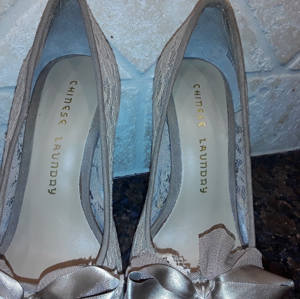 Chinese Laundry Nude Pumps
